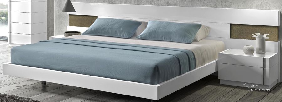 The appearance of Amora Natural White Lacquer King Platform Bed designed by J&M in the modern / contemporary interior design. This white piece of furniture  was selected by 1StopBedrooms from Amora Collection to add a touch of cosiness and style into your home. Sku: 17869-K. Bed Type: Platform Bed. Material: Wood. Product Type: Platform Bed. Bed Size: King. Image1