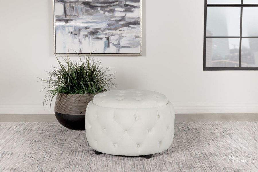 The appearance of Angelina Tufted Storage Round Ottoman Pearl designed by Coaster in the modern / contemporary interior design. This pearl piece of furniture  was selected by 1StopBedrooms from Angelina Collection to add a touch of cosiness and style into your home. Sku: 915407. Product Type: Ottoman. Material: Plastic. Image1