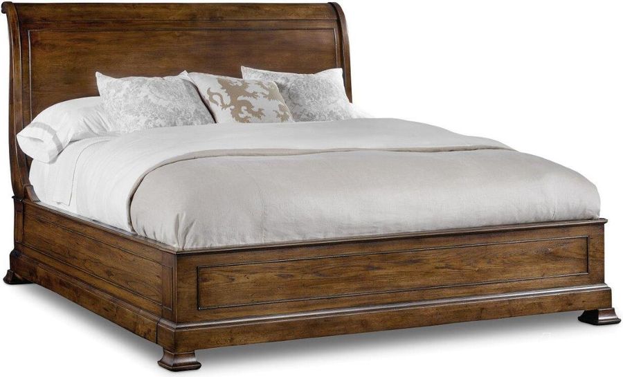 The appearance of Archivist Queen Sleigh Bed With Low Footboard designed by Hooker in the traditional interior design. This pecan piece of furniture  was selected by 1StopBedrooms from Archivist Collection to add a touch of cosiness and style into your home. Sku: 5447-90451;5447-90452B;5447-90453B. Bed Type: Sleigh Bed. Product Type: Sleigh Bed. Bed Size: Queen. Material: Wood Veneer. Image1