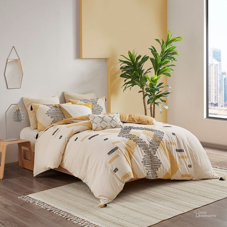 The appearance of Arizona Cotton Queen Comforter Set In Yellow designed by Olliix in the coastal interior design. This yellow piece of furniture  was selected by 1StopBedrooms from Arizona Collection to add a touch of cosiness and style into your home. Sku: II10-1112. Material: Polyester. Bed Size: Queen. Product Type: Comforter Set. Image1