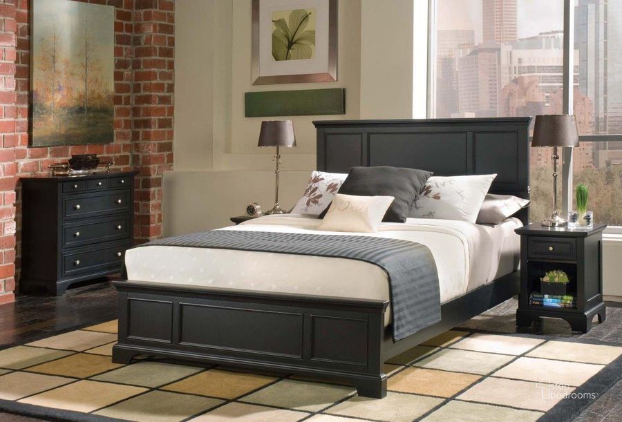 The appearance of Ashford Black Queen Bed, Two Nightstands and Chest designed by Homestyles in the traditional interior design. This black piece of furniture  was selected by 1StopBedrooms from Ashford Collection to add a touch of cosiness and style into your home. Sku: 5531-41;5531-501;5531-503;5531-502;5531-42;5531-42. Bed Type: Panel Bed. Material: Wood. Product Type: Panel Bed. Bed Size: Queen. Image1