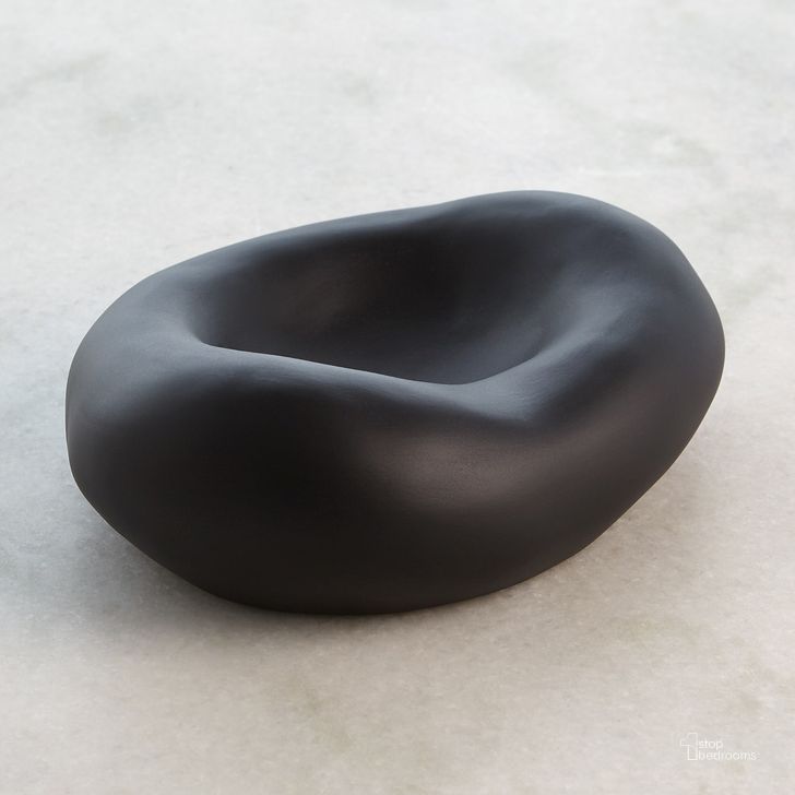 The appearance of Balloon Large Bowl In Matte Black designed by Global Views in the modern / contemporary interior design. This black piece of furniture  was selected by 1StopBedrooms from Balloon Collection to add a touch of cosiness and style into your home. Sku: 3.31736. Material: Ceramic. Product Type: Bowl. Image1
