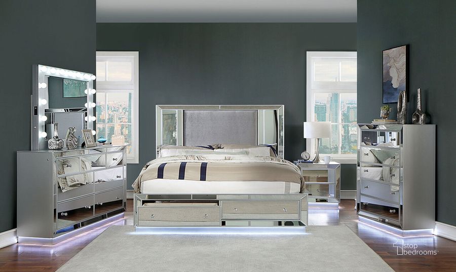 The appearance of Belladonna California King Bed In Silver designed by Furniture of America in the glam interior design. This silver piece of furniture  was selected by 1StopBedrooms from Belladonna Collection to add a touch of cosiness and style into your home. Sku: CM7417SV-K-HB;CM7417SV-K-FB;CM7417SV-CK-R. Bed Type: Storage Bed. Material: Wood. Product Type: Storage Bed. Bed Size: California King. Image1