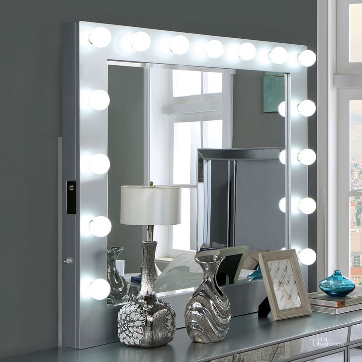 The appearance of Belladonna Mirror With Usb Power In Silver designed by Furniture of America in the glam interior design. This silver piece of furniture  was selected by 1StopBedrooms from Belladonna Collection to add a touch of cosiness and style into your home. Sku: CM7417SV-M. Material: Wood. Product Type: Accent Mirror. Image1
