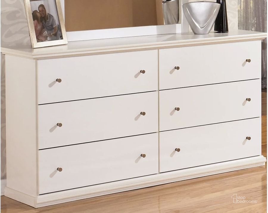 The appearance of Bostwick Shoals Dresser designed by Signature Design by Ashley in the country / farmhouse interior design. This white piece of furniture  was selected by 1StopBedrooms from Bostwick Shoals Collection to add a touch of cosiness and style into your home. Sku: B139-31. Material: Wood. Product Type: Dresser. Image1