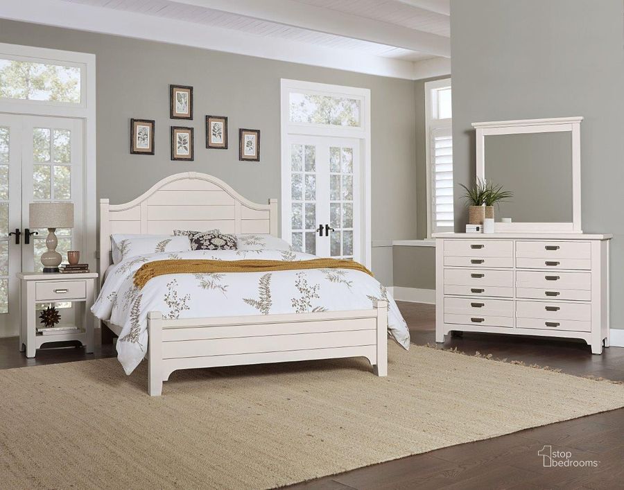 The appearance of Bungalow Lattice Arch Panel Bedroom Set designed by Vaughan Bassett in the transitional interior design. This white piece of furniture  was selected by 1StopBedrooms from Bungalow Collection to add a touch of cosiness and style into your home. Sku: 744-558A;744-855A;744-922;744-226. Bed Type: Poster Bed. Product Type: Poster Bed. Bed Size: Queen. Image1
