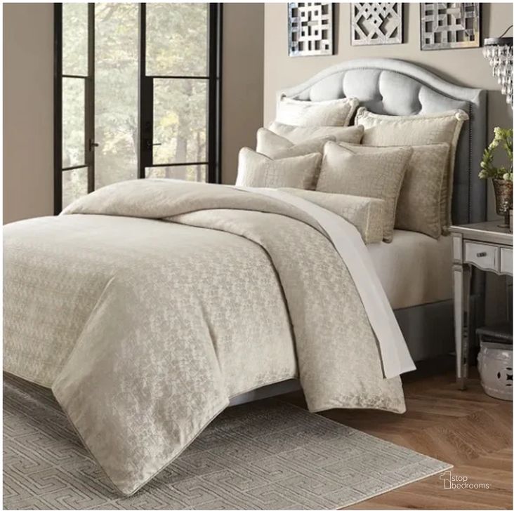 The appearance of Carlyle 9 Piece Queen Comforter Set In Platinum designed by AICO in the modern / contemporary interior design. This platinum piece of furniture  was selected by 1StopBedrooms from Carlyle Collection to add a touch of cosiness and style into your home. Sku: BCS-QS09-CRLYL-PLTN. Material: Polyester. Product Type: Comforter Set.