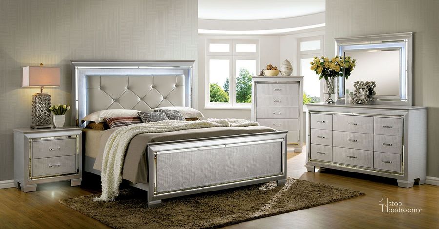 The appearance of Bellanova Silver Upholstered Panel Bedroom Set designed by Furniture of America in the modern / contemporary interior design. This silver piece of furniture  was selected by 1StopBedrooms from Bellanova Collection to add a touch of cosiness and style into your home. Sku: CM7979SV-Q-HB;CM7979SV-Q-FB;CM7979SV-Q-R;CM7979SV-N. Bed Type: Panel Bed. Material: Upholstered. Product Type: Panel Bed. Bed Size: Queen. Image1