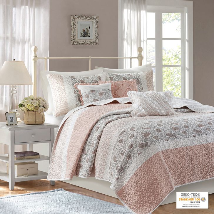 The appearance of Dawn Cotton T180 6 Pcs Printing Pieced Queen Coverlet Set In Blush designed by Olliix in the country / farmhouse interior design. This blush piece of furniture  was selected by 1StopBedrooms from Dawn Collection to add a touch of cosiness and style into your home. Sku: MP13-6872. Bed Size: Queen. Material: Cotton. Product Type: Coverlet Set. Image1