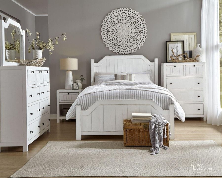 The appearance of Elmhurst Cotton Poster Bedroom Set designed by Progressive Furniture in the traditional interior design. This white piece of furniture  was selected by 1StopBedrooms from Elmhurst Collection to add a touch of cosiness and style into your home. Sku: B617-34;B617-35;B617-78;B617-43. Bed Type: Poster Bed. Product Type: Poster Bed. Bed Size: Queen. Image1