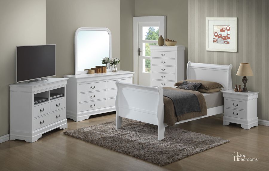 The appearance of Glory Furniture G3190 Bedroom Set in White designed by Glory in the traditional interior design. This white piece of furniture  was selected by 1StopBedrooms from G3190 Collection to add a touch of cosiness and style into your home. Sku: G3190A-TB-Twin Bed  Headboard & Footboard;G3190A-TB-Twin Bed  Rails;G3190-N-Nightstand. Material: Glass. Product Type: Sleigh Bed. Bed Size: Twin. Image1
