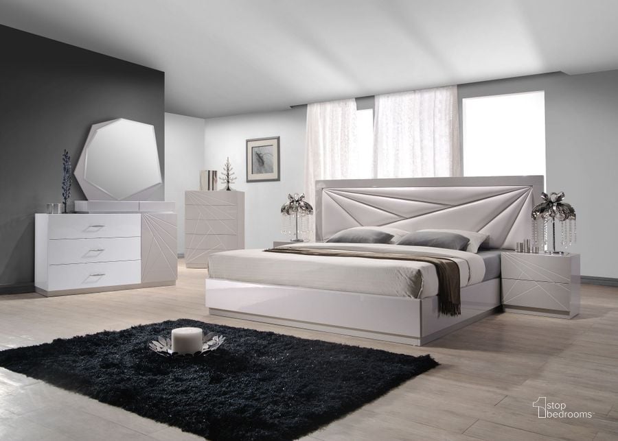 The appearance of Florence White and Light Grey Lacquer Platform Bedroom Set designed by J&M in the modern / contemporary interior design. This white piece of furniture  was selected by 1StopBedrooms from Florence Collection to add a touch of cosiness and style into your home. Sku: 17852-Q;17852-NS. Bed Type: Platform Bed. Material: Wood. Product Type: Platform Bed. Bed Size: Queen. Image1