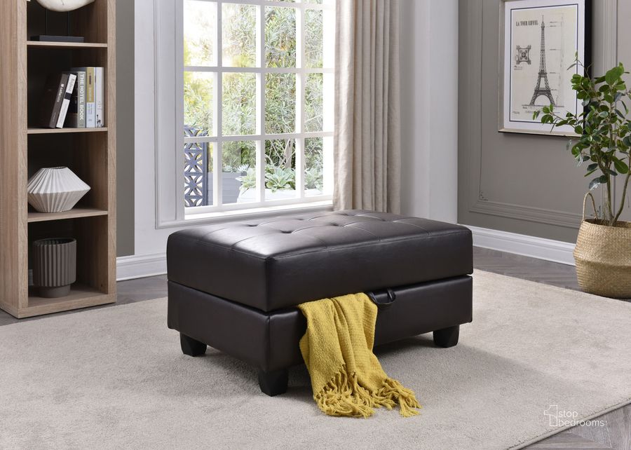 The appearance of G305 Storage Ottoman (Cappuccino) designed by Glory in the modern / contemporary interior design. This cappuccino piece of furniture  was selected by 1StopBedrooms from G305 Collection to add a touch of cosiness and style into your home. Sku: G305-O-Ottoman. Material: Faux Leather. Product Type: Ottoman. Image1