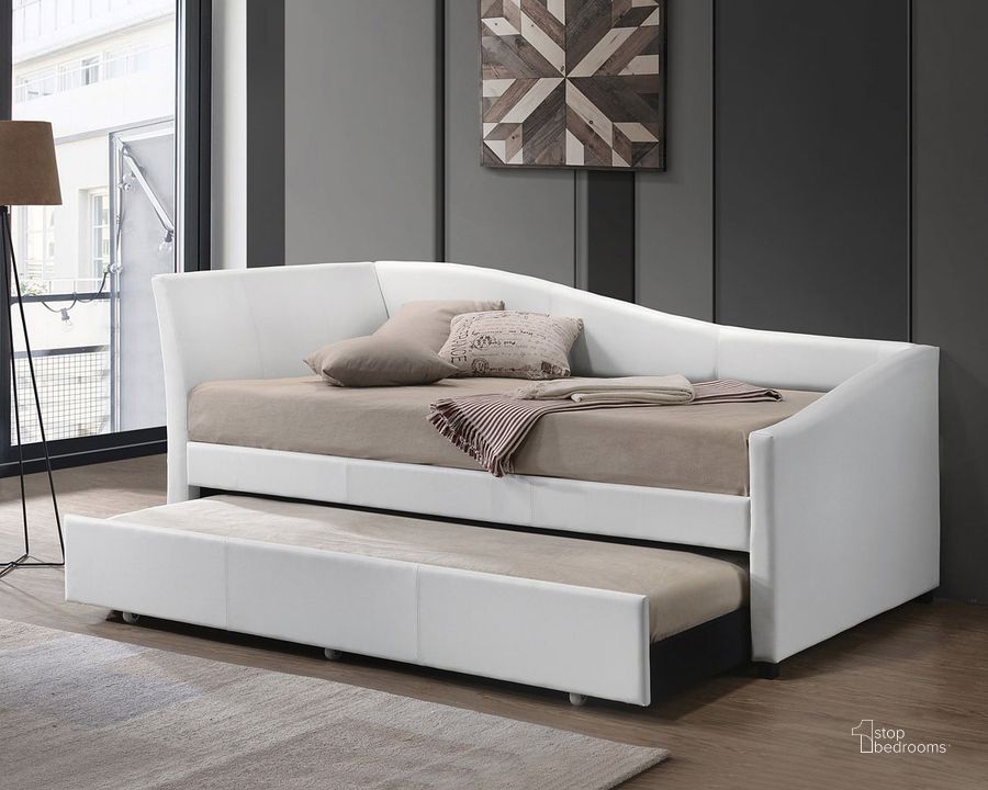 The appearance of Glenfinnan White Day Bed and Futon designed by Boho House in the modern / contemporary interior design. This white piece of furniture  was selected by 1StopBedrooms from Glenfinnan Collection to add a touch of cosiness and style into your home. Sku: 39400SLAT;39401PNL;39402TRN. Bed Type: Daybed. Material: Wood. Product Type: DayBed. Image1