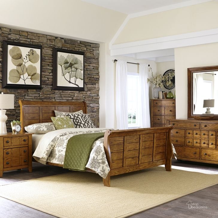 The appearance of Grandpa's Cabin Aged Oak Sleigh Bedroom Set designed by Liberty in the rustic / southwestern interior design. This brown piece of furniture  was selected by 1StopBedrooms from Grandpas Collection to add a touch of cosiness and style into your home. Sku: 175-BR21HF;175-BR21R;175-BR61. Bed Type: Sleigh Bed. Material: Wood. Product Type: Sleigh Bed. Bed Size: Queen. Image1