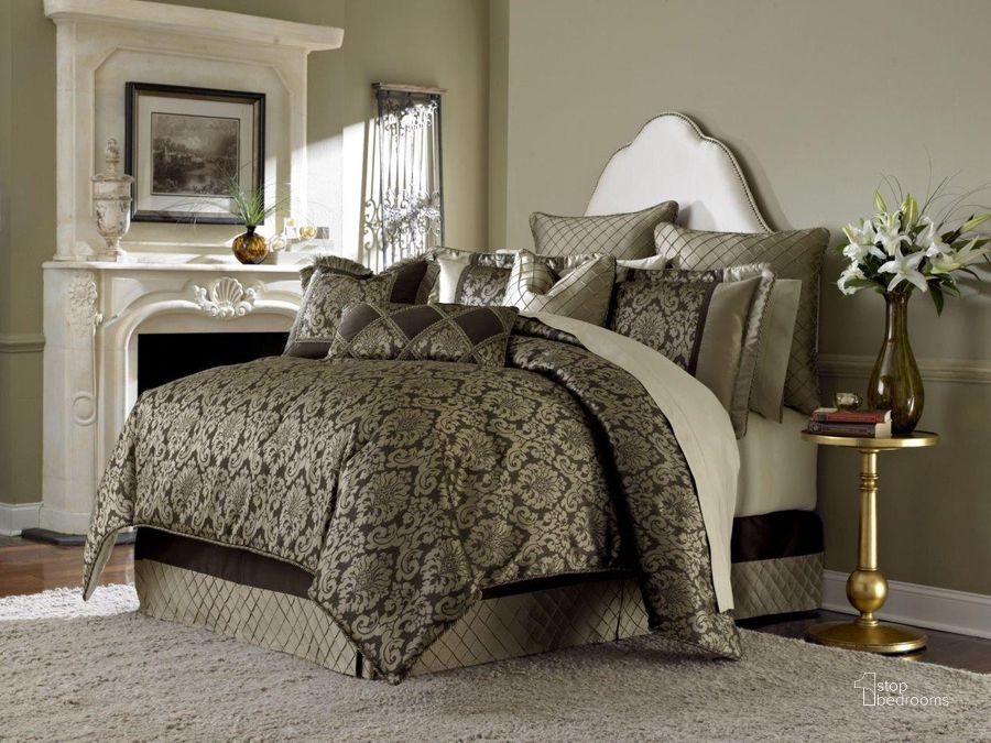The appearance of Imperial 9 Piece Queen Comforter Set In Bronze designed by AICO in the modern / contemporary interior design. This gray piece of furniture  was selected by 1StopBedrooms from Imperial Collection to add a touch of cosiness and style into your home. Sku: BCS-QS09-IMPERL-BRZ. Material: Polyester. Bed Size: Queen. Product Type: Comforter Set.
