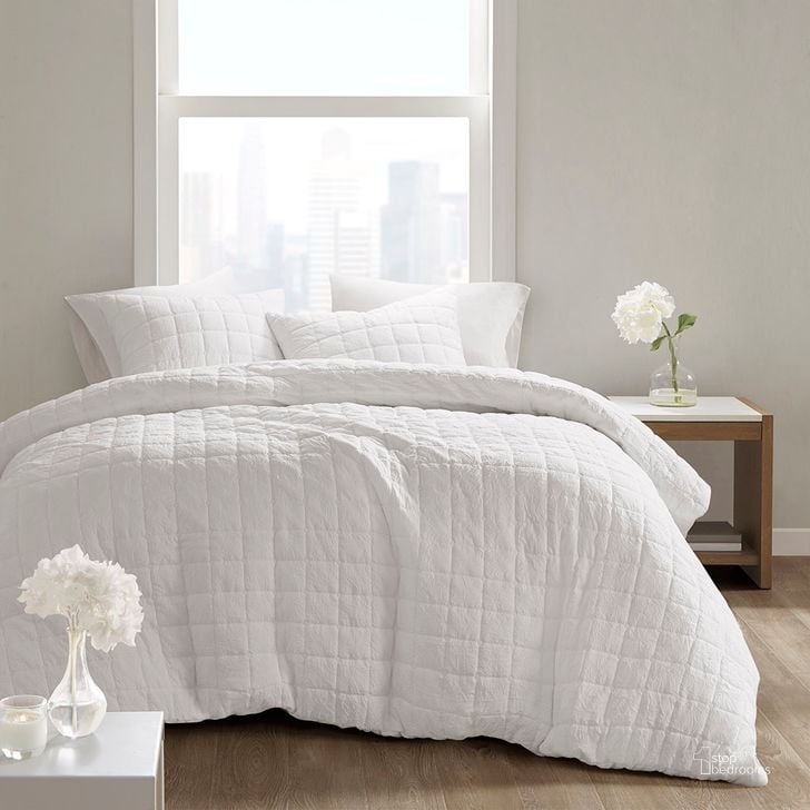 The appearance of Jersey Polyester King Comforter Mini Set In White designed by Olliix in the transitional interior design. This white piece of furniture  was selected by 1StopBedrooms from Cocoon Collection to add a touch of cosiness and style into your home. Sku: NS10-3654. Material: Polyester. Bed Size: King. Product Type: Comforter Set. Image1