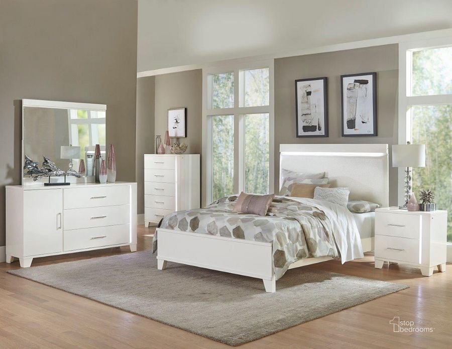 The appearance of Kerren White High Gloss Youth Upholstered Panel Bedroom Set designed by Homelegance in the modern / contemporary interior design. This white piece of furniture  was selected by 1StopBedrooms from Kerren Collection to add a touch of cosiness and style into your home. Sku: 1678WF-1;1678WF-2;1678WF-3;1678W-4. Bed Type: Panel Bed. Material: Wood. Product Type: Panel Bed. Bed Size: Full. Image1