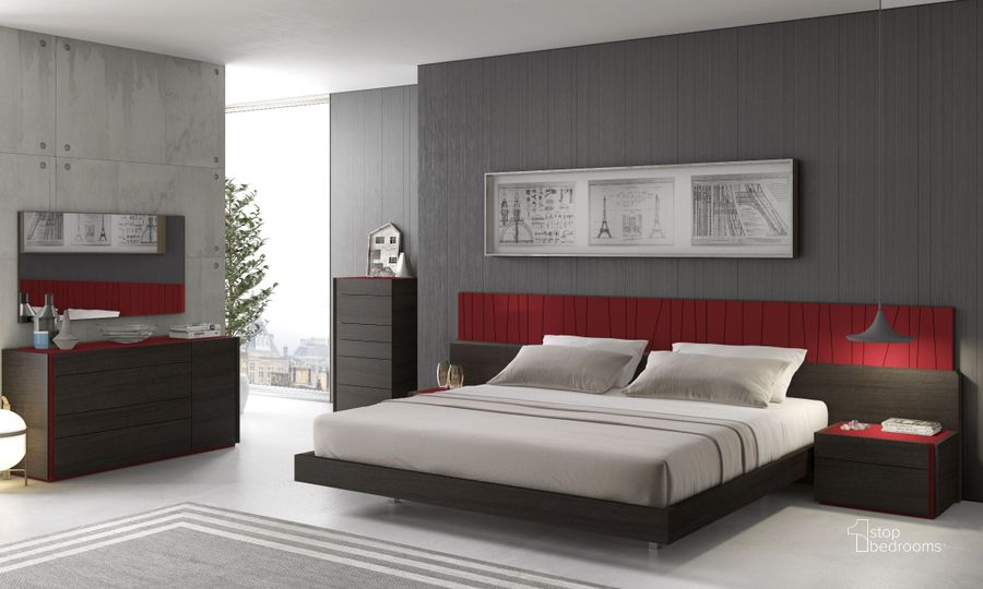 The appearance of Lagos Natural Light Grey Lacquer Platform Bedroom Set designed by J&M in the modern / contemporary interior design. This gray piece of furniture  was selected by 1StopBedrooms from Lagos Collection to add a touch of cosiness and style into your home. Sku: 17867250-Q;17867250-NSL. Bed Type: Platform Bed. Material: Wood. Product Type: Platform Bed. Bed Size: Queen. Image1