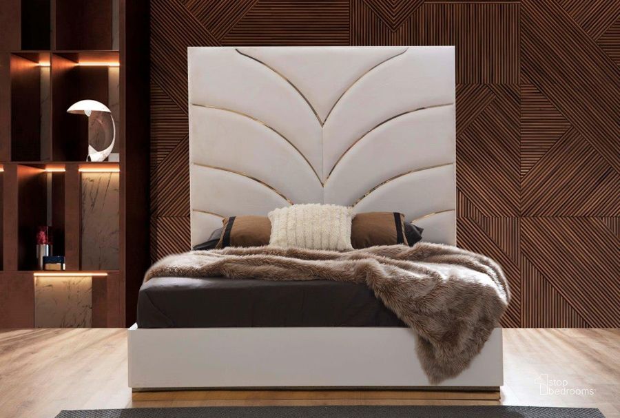 The appearance of Laura Gold Detailed Queen Size Upholstery Bed Made With Wood In White designed by Galaxy Home Furnishings in the modern / contemporary interior design. This white piece of furniture  was selected by 1StopBedrooms from Laura Collection to add a touch of cosiness and style into your home. Sku: 698781047583. Bed Type: Panel Bed. Material: Wood. Product Type: Panel Bed. Bed Size: Queen. Image1