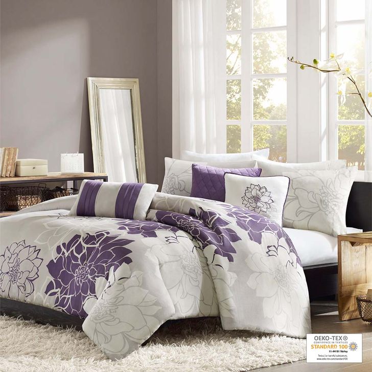 The appearance of Lola Cotton Queen Printed Duvet 6Pcs Set In Purple designed by Olliix in the transitional interior design. This purple piece of furniture  was selected by 1StopBedrooms from Lola Collection to add a touch of cosiness and style into your home. Sku: MP12-260. Bed Size: Queen. Material: Cotton. Product Type: Duvet Set. Image1
