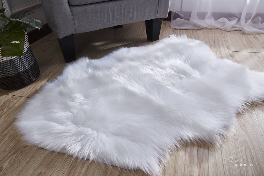 The appearance of Luxury Decorative Faux Fur Rug In White Sheepskin 28 X 39 designed by Amazing Rugs in the modern / contemporary interior design. This white piece of furniture  was selected by 1StopBedrooms from Luxury Decorative Collection to add a touch of cosiness and style into your home. Sku: LSW0710. Product Type: Area Rugs. Material: Acrylic. Image1