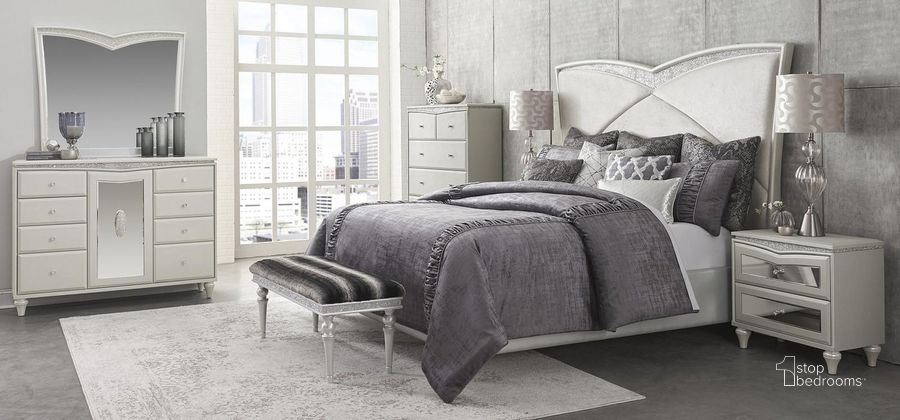 The appearance of Melrose Plaza Dove Bedroom Set designed by AICO in the glam interior design. This dove piece of furniture  was selected by 1StopBedrooms from Melrose Plaza Collection to add a touch of cosiness and style into your home. Sku: 9019012R-118;9019040-118;9019132-118;9000238-00. Bed Type: Panel Bed. Material: Wood. Product Type: Panel Bed. Bed Size: Queen. Image1