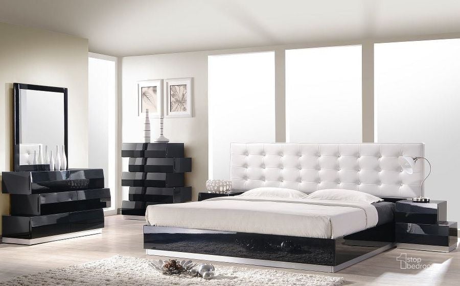 The appearance of Milan Black Lacquer Platform Bedroom Set designed by J&M in the modern / contemporary interior design. This black piece of furniture  was selected by 1StopBedrooms from Milan Collection to add a touch of cosiness and style into your home. Sku: 176871-Q;176871-NSL. Bed Type: Platform Bed. Material: Wood. Product Type: Platform Bed. Bed Size: Queen. Image1