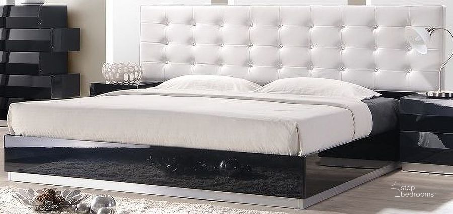 The appearance of Milan Black Lacquer Queen Platform Bed designed by J&M in the modern / contemporary interior design. This black piece of furniture  was selected by 1StopBedrooms from Milan Collection to add a touch of cosiness and style into your home. Sku: 176871-Q. Bed Type: Platform Bed. Material: Leather. Product Type: Platform Bed. Bed Size: Queen. Image1