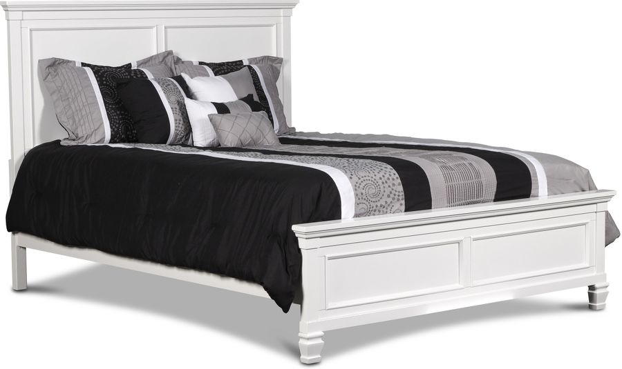 The appearance of New Classic Tamarack King Panel Bed In White 00 044 115 designed by New Classic in the country / farmhouse interior design. This white piece of furniture  was selected by 1StopBedrooms from Tamarack Collection to add a touch of cosiness and style into your home. Sku: BB044W-115;BB044W-335. Bed Type: Panel Bed. Material: Wood. Product Type: Panel Bed. Bed Size: King. Image1