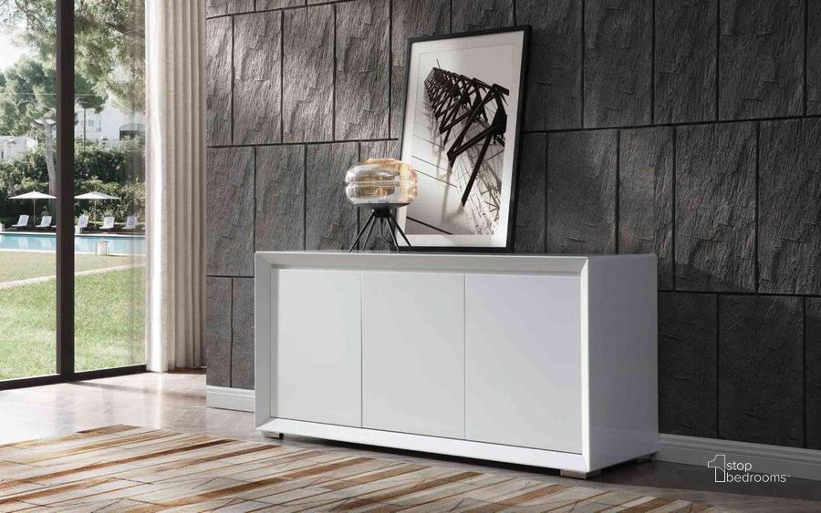 The appearance of Norbury White Buffet designed by Whiteline Modern Living in the modern / contemporary interior design. This white piece of furniture  was selected by 1StopBedrooms from Norbury Collection to add a touch of cosiness and style into your home. Sku: SB1613-WHT. Material: Glass. Product Type: Buffet. Image1