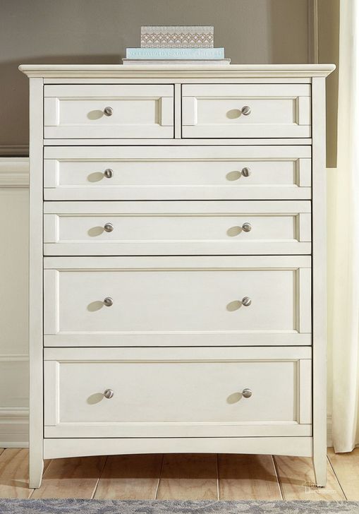 The appearance of Northlake White Chest designed by A-America in the transitional interior design. This white piece of furniture  was selected by 1StopBedrooms from Northlake Collection to add a touch of cosiness and style into your home. Sku: NRLWT5620. Product Type: Chest. Image1