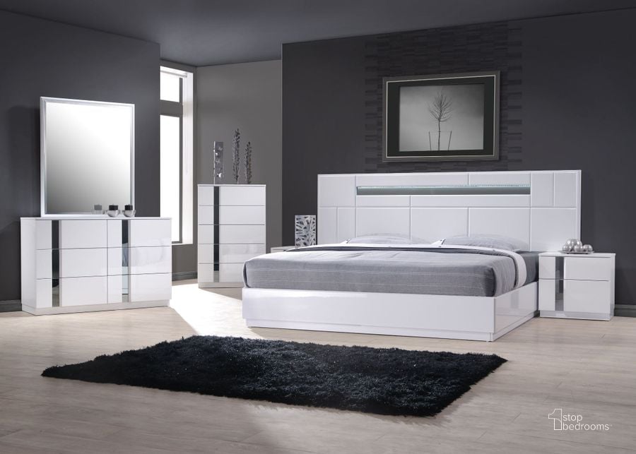 The appearance of Palermo White Lacquer Platform Bedroom Set designed by J&M in the modern / contemporary interior design. This white piece of furniture  was selected by 1StopBedrooms from Palermo Collection to add a touch of cosiness and style into your home. Sku: 17853-Q-Headboard;17853-Q-Footboard;17853-Q-Rails;17853-NS. Bed Type: Platform Bed. Material: Wood. Product Type: Platform Bed. Bed Size: Queen. Image1