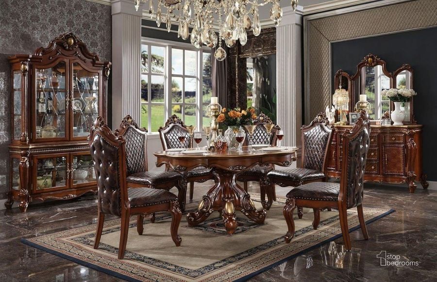 The appearance of Picardy Round Dining Room Set (Honey Oak) designed by ACME in the transitional interior design. This honey oak piece of furniture  was selected by 1StopBedrooms from Picardy Collection to add a touch of cosiness and style into your home. Sku: 68225T;68226ST;68222. Table Base Style: Pedestal. Table Top Shape: Round. Material: Wood. Product Type: Dining Room Set. Image1
