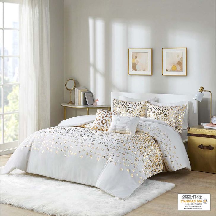The appearance of Polyester Brushed 5Pcs Metallic Printed Queen Duvet Cover Set In Ivory/Gold designed by Olliix in the transitional interior design. This ivory/gold piece of furniture  was selected by 1StopBedrooms from Lillie Collection to add a touch of cosiness and style into your home. Sku: ID12-1869. Material: Metal. Bed Size: Queen. Product Type: Duvet Cover Set. Image1