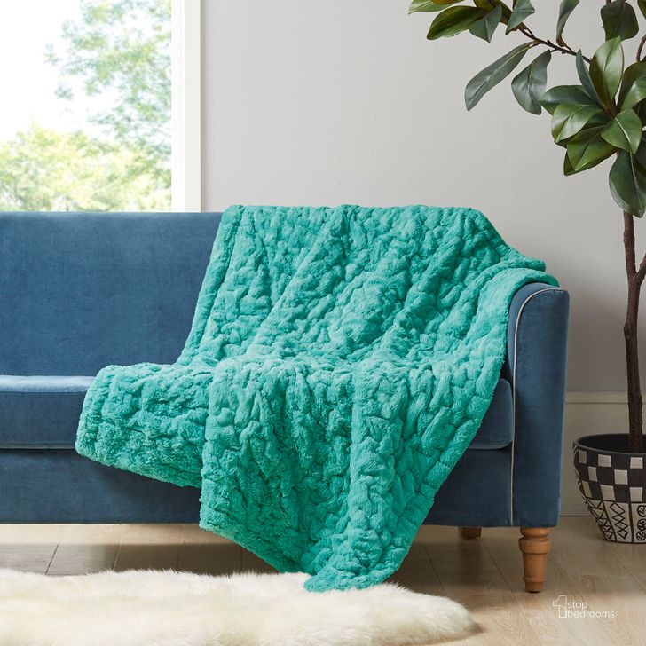 The appearance of Ruched Polyester Solid Long Fur Throw In Aqua designed by Olliix in the modern / contemporary interior design. This aqua piece of furniture  was selected by 1StopBedrooms from Ruched Fur Collection to add a touch of cosiness and style into your home. Sku: MP50-4877. Material: Polyester. Product Type: Throw. Image1