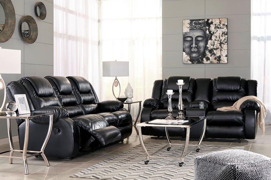 The appearance of Spenceburg Black Living Room Set designed by Luxe Mod in the modern / contemporary interior design. This black piece of furniture  was selected by 1StopBedrooms from Spenceburg Collection to add a touch of cosiness and style into your home. Sku: 7930888;7930894. Material: Fabric. Product Type: Living Room Set. Image1
