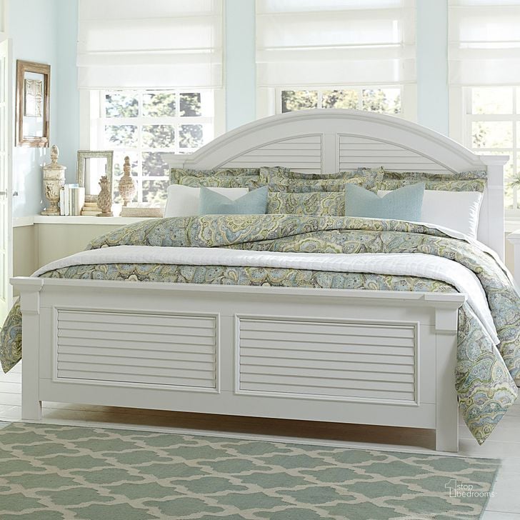 The appearance of Summer House Oyster White Queen Panel Bed designed by Liberty in the modern / contemporary interior design. This white piece of furniture  was selected by 1StopBedrooms from Summer House Collection to add a touch of cosiness and style into your home. Sku: 607-BR13;607-BR14;607-BR90. Bed Type: Panel Bed. Material: Wood. Product Type: Panel Bed. Bed Size: Queen. Image1
