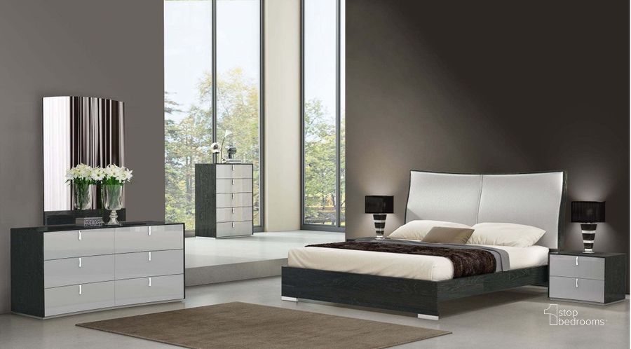 The appearance of Vera Grey Platform Bedroom Set designed by J&M in the modern / contemporary interior design. This gray piece of furniture  was selected by 1StopBedrooms from Vera Collection to add a touch of cosiness and style into your home. Sku: 17987-Q;17987-NS. Bed Type: Platform Bed. Product Type: Platform Bed. Bed Size: Queen.
