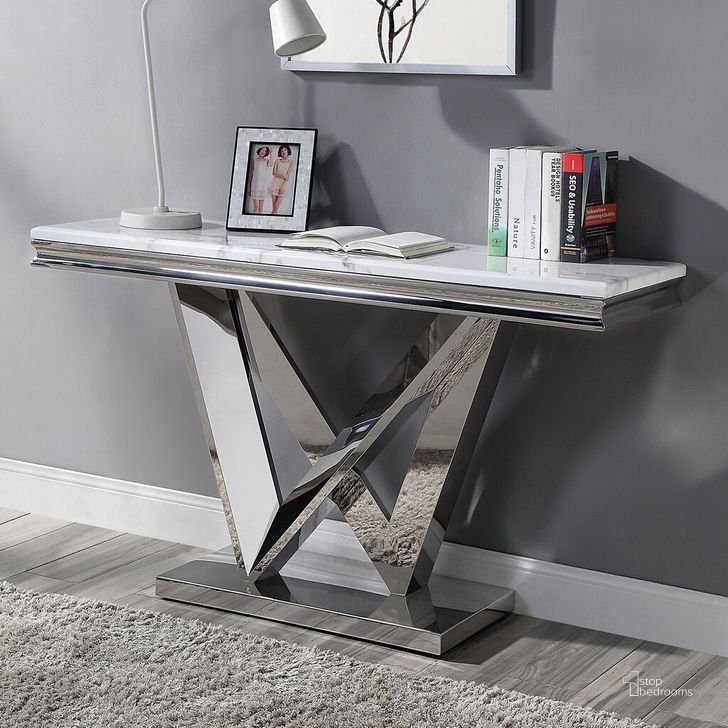 The appearance of Villarsglane Sofa Table In Chrome designed by Furniture of America in the glam interior design. This chrome piece of furniture  was selected by 1StopBedrooms from Villarsglane Collection to add a touch of cosiness and style into your home. Sku: CM4284S-1;CM4284S-2;CM4284S-3. Product Type: Sofa Table. Material: Stainless Steel. Image1