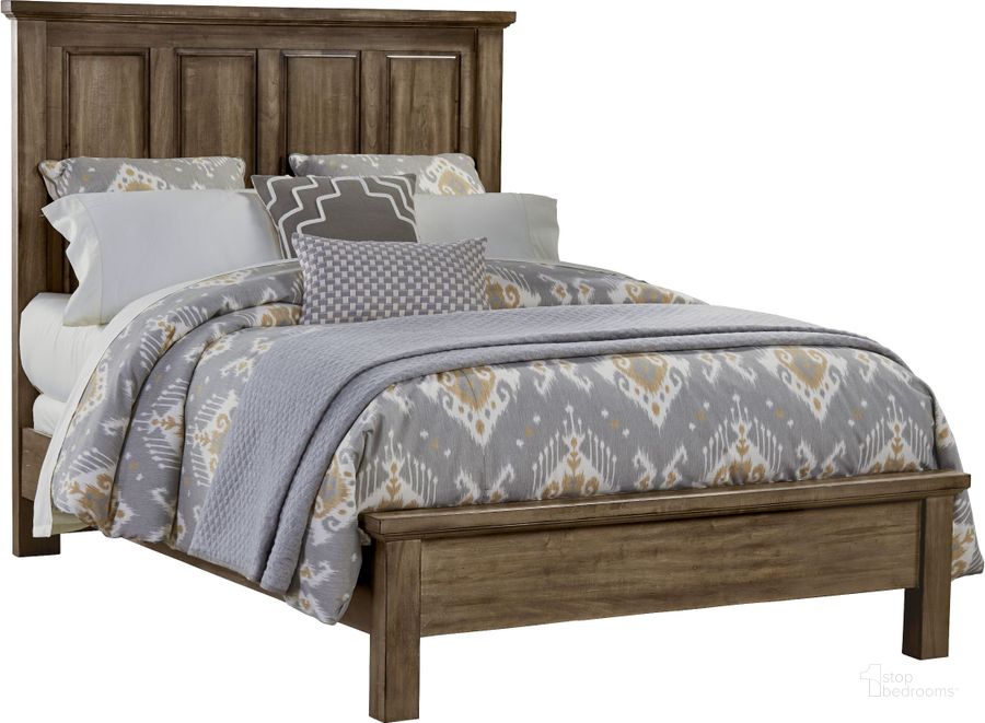 The appearance of Maple Road Maple Syrup King Mansion Bed designed by Artisan & Post in the rustic / southwestern interior design. This maple syrup piece of furniture  was selected by 1StopBedrooms from Maple Road Collection to add a touch of cosiness and style into your home. Sku: 117-669;117-966;117-733;MS-MS2. Bed Type: Panel Bed. Product Type: Panel Bed. Bed Size: King. Image1