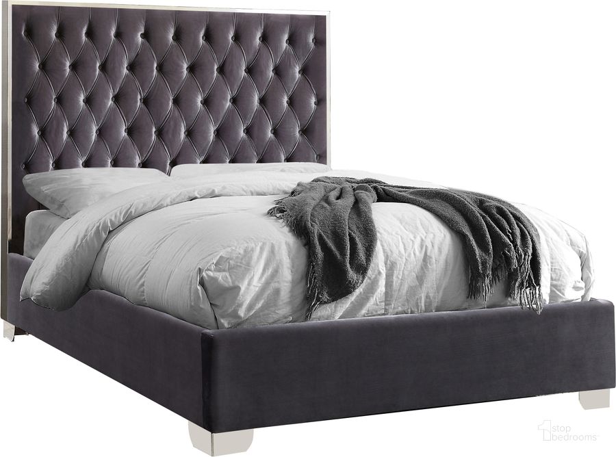 The appearance of Meridian Lexi Grey Velvet King Bed designed by Meridian in the modern / contemporary interior design. This grey velvet piece of furniture  was selected by 1StopBedrooms from Lexi Collection to add a touch of cosiness and style into your home. Sku: LexiGrey-K-1;LexiGrey-K-2. Bed Type: Platform Bed. Product Type: Platform Bed. Bed Size: King. Material: Velvet. Image1