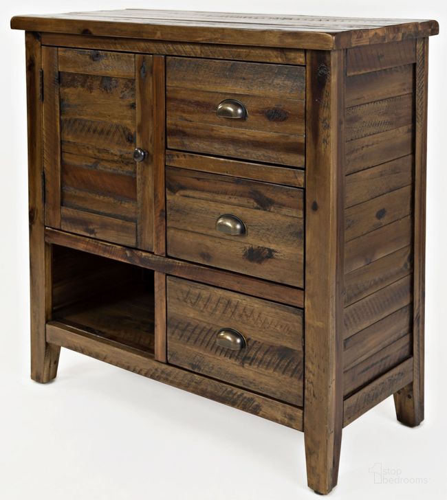 The appearance of Artisans Craft Dakota Oak Accent Chest designed by Jofran in the transitional interior design. This brown piece of furniture  was selected by 1StopBedrooms from Artisan'S Craft Collection to add a touch of cosiness and style into your home. Sku: 1742-32. Material: Wood. Product Type: Accent Chest. Image1