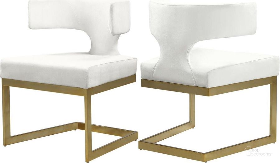 The appearance of Alexandra Cream Velvet Dining Chair designed by Meridian in the modern / contemporary interior design. This cream velvet piece of furniture  was selected by 1StopBedrooms from Alexandra Collection to add a touch of cosiness and style into your home. Sku: 953Cream-C. Product Type: Dining Chair. Material: Velvet. Image1