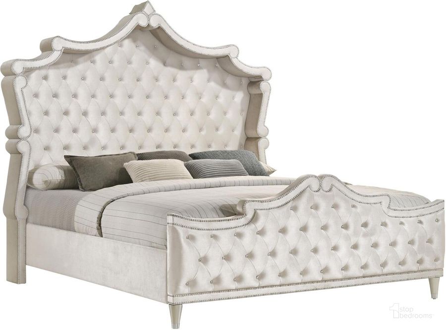 The appearance of Antonella Ivory And Camel Queen Upholstered Panel Bed designed by Coaster in the modern / contemporary interior design. This ivory and camel piece of furniture  was selected by 1StopBedrooms from Antonella Collection to add a touch of cosiness and style into your home. Sku: 223521QB1;223521QB2;223521QB3. Bed Type: Panel Bed. Material: Wood. Bed Size: Queen. Product Type: Upholstered Bed. Image1