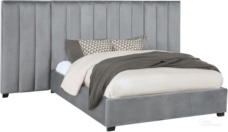 The appearance of Arles Grey Queen Upholstered Wall Panel Bed designed by Coaster in the glam interior design. This grey piece of furniture  was selected by 1StopBedrooms from Arles Collection to add a touch of cosiness and style into your home. Sku: 306070QB1;306070QB2;306071P. Material: Upholstered. Product Type: Panel Bed. Bed Size: Queen. Image1