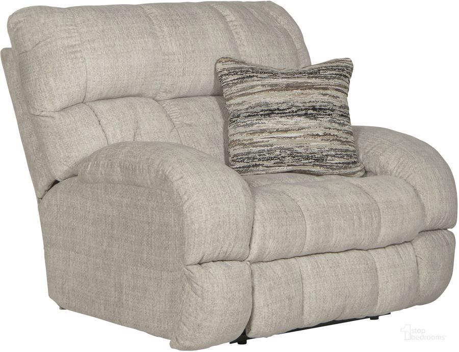 The appearance of Ashland Lay Flat Recliner In Buff designed by Catnapper in the traditional interior design. This buff piece of furniture  was selected by 1StopBedrooms from Ashland Collection to add a touch of cosiness and style into your home. Sku: 35907193416231748. Material: Fabric. Product Type: Recliner. Image1