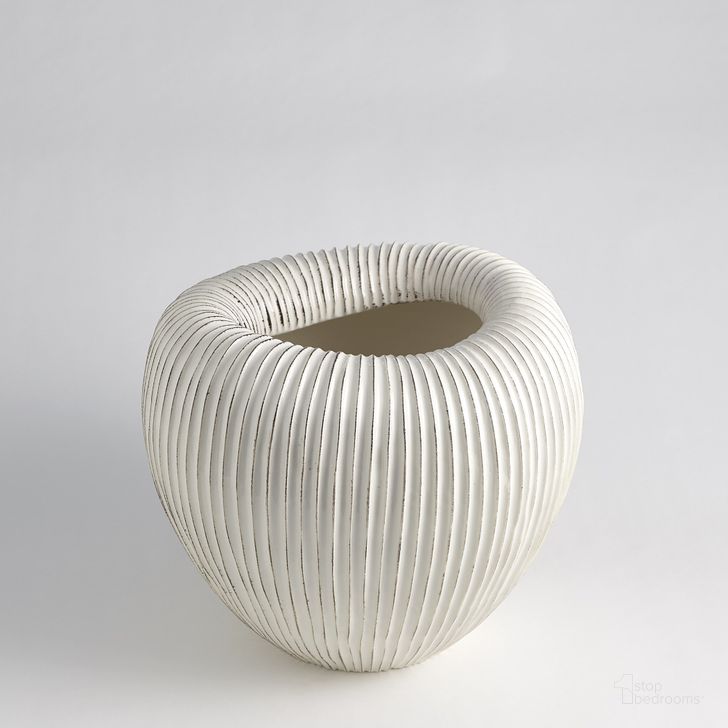 The appearance of Baleen Cachepot In Ivory With Brown Edges designed by Global Views in the modern / contemporary interior design. This white piece of furniture  was selected by 1StopBedrooms from Baleen Collection to add a touch of cosiness and style into your home. Sku: 7.30166. Material: Ceramic. Product Type: Decorative Accessory. Image1