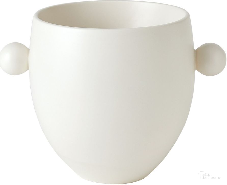The appearance of Ball Handled Ice Bucket In White designed by Global Views in the modern / contemporary interior design. This white piece of furniture  was selected by 1StopBedrooms from Ball Collection to add a touch of cosiness and style into your home. Sku: 1.1085. Material: Ceramic. Product Type: Decorative Accessory. Image1