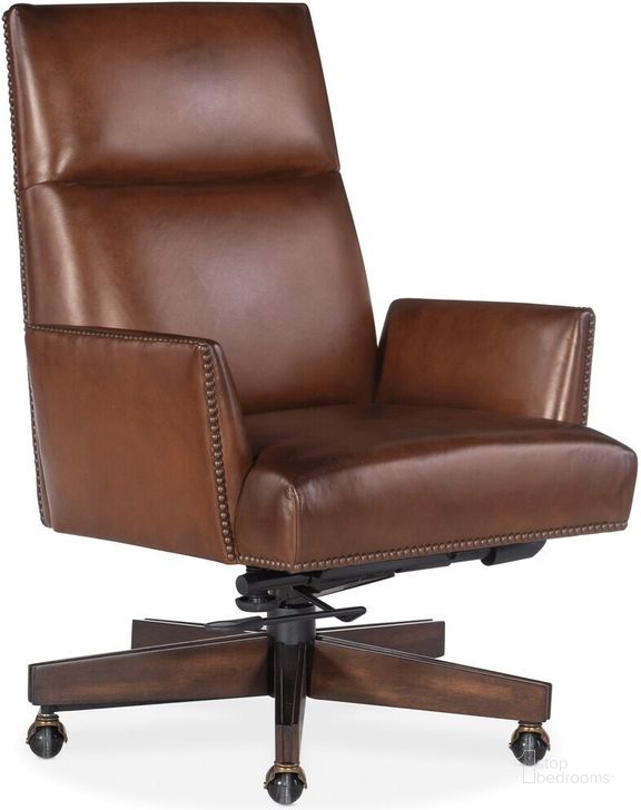 The appearance of Barker Brown Leather Tilt Swivel Chair designed by Hooker in the traditional interior design. This brown piece of furniture  was selected by 1StopBedrooms from Barker Collection to add a touch of cosiness and style into your home. Sku: EC438-089. Material: Leather. Product Type: Swivel Chair. Image1